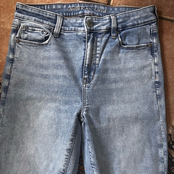 AEO Next Level High Rise Distressed Skinny Kick Bootcut Jeans Size 8 - Picture 8 of 9